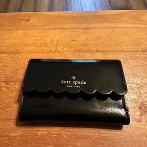 Kate Spade Lily Avenue Kieran Trifold Snap Patent Leather Scalloped Wallet